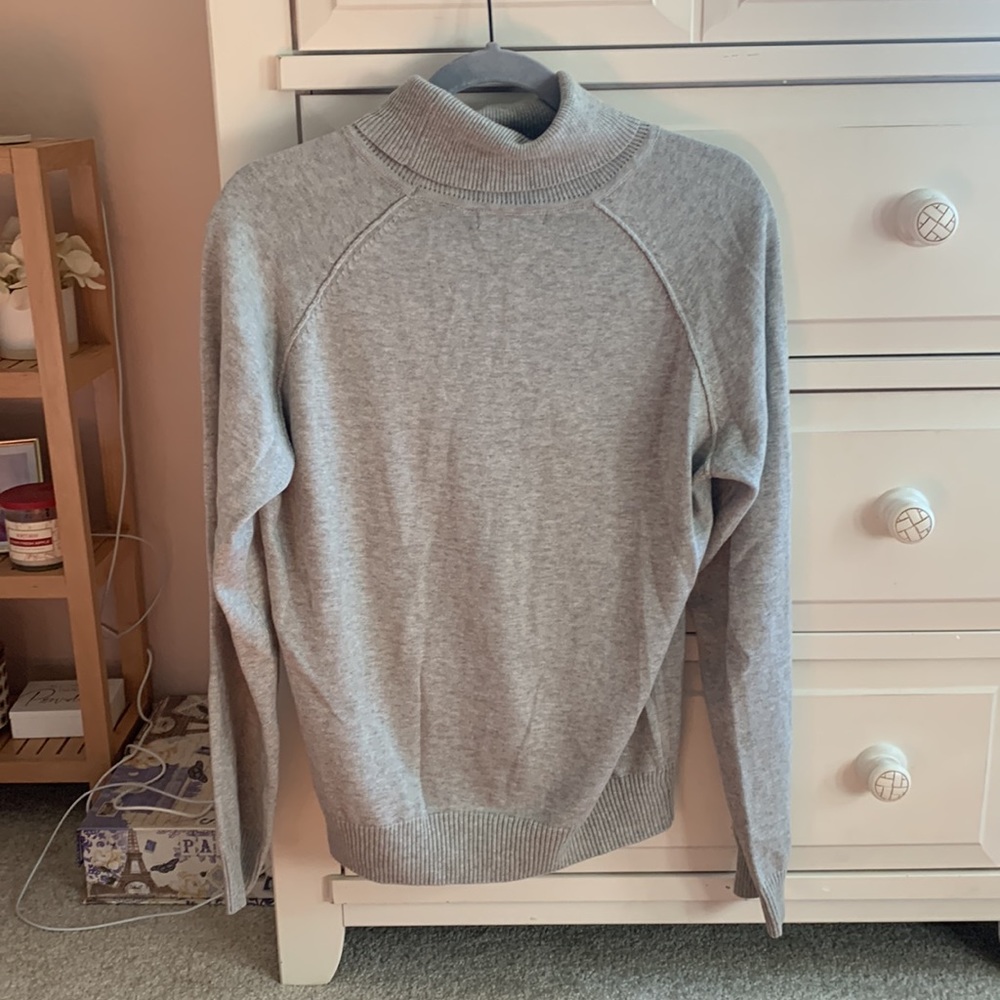 Womens light gray turtleneck sweater - Picture 2 of 5